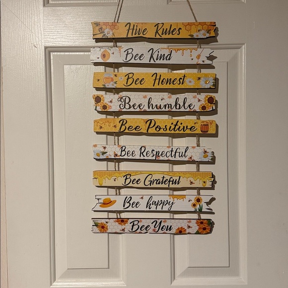 Other - Bee-Themed Wall Hanging Decor